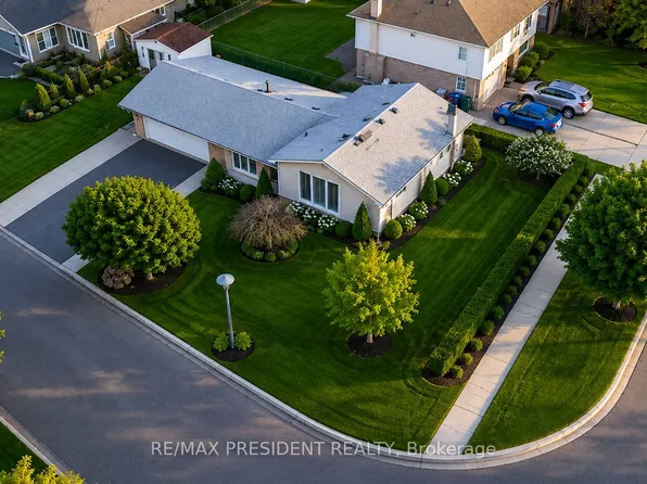 2 Jerome Cres, Brampton, ON L6S 2H1