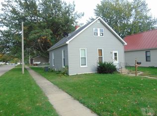 302 Ballard St, West Burlington, IA 52655