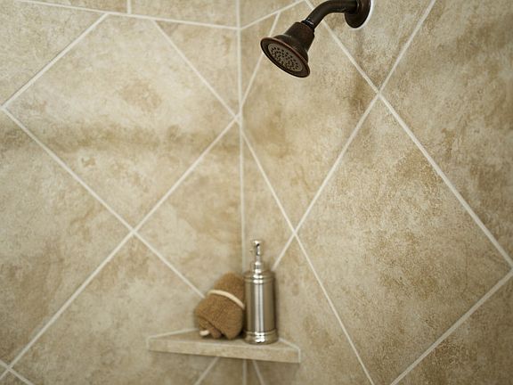 Tile Surround in Owner s Shower