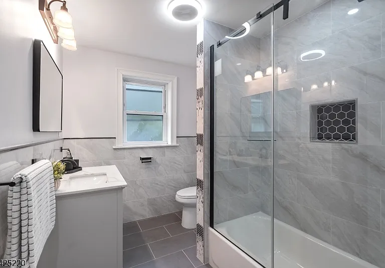 6 Dawes Ave — Photo 17