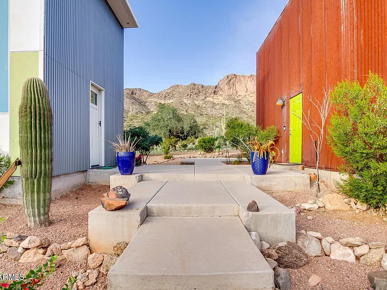 5561 N Gold Dr — Photo 6