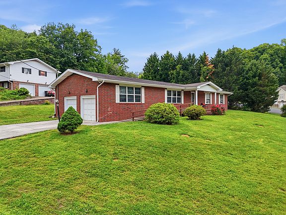 2nd image of 5 Montayne Dr