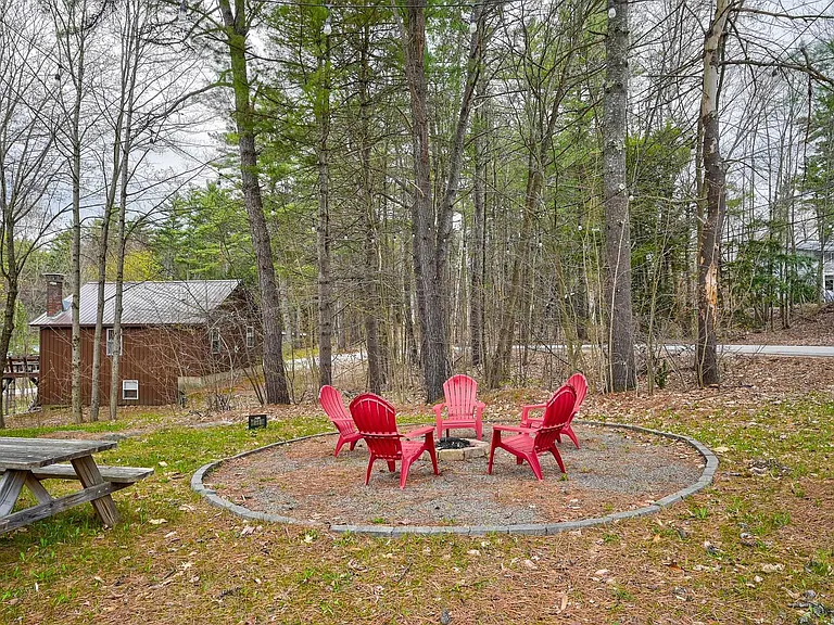 37 Cranmore Rd — Photo 4