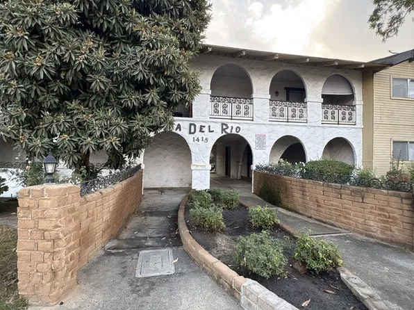 Casa de Rio, 1418 S Crowe St #11, Visalia, CA 93277
