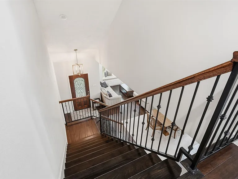 1427 Scharpe St — Photo 25