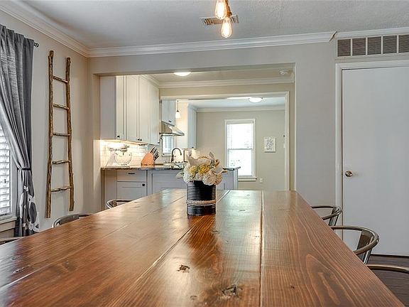 5th image of 1018 Cedar Hill Ave