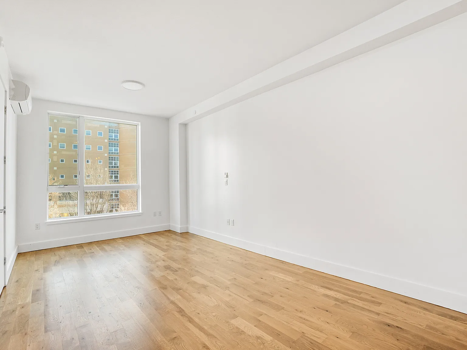 782 New York Avenue — Photo 3