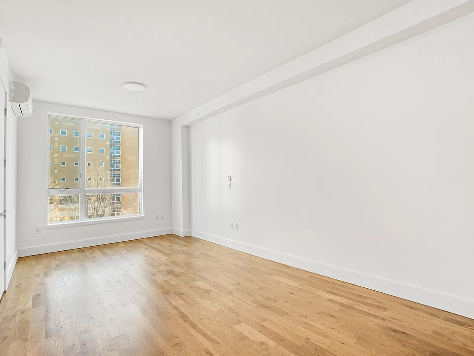 782 E New York Ave #6D