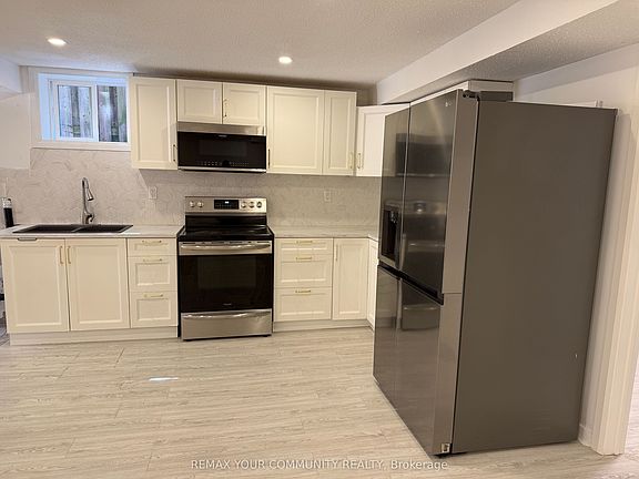 5th image of 6 Albery Cres