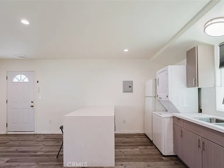 10327 1/2 Hillhaven Ave — Photo 14