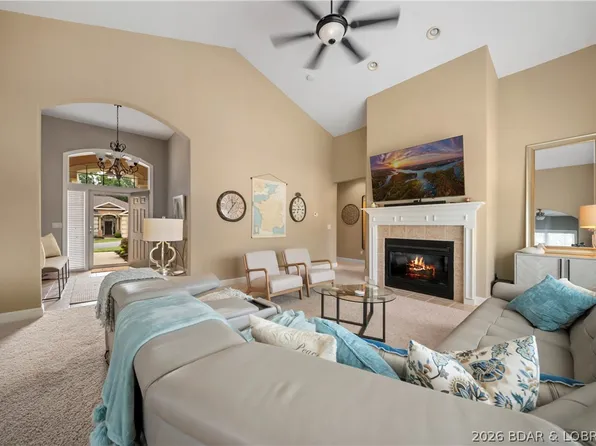 67 Via Da Contro Dr, Sunrise Beach, MO 65079