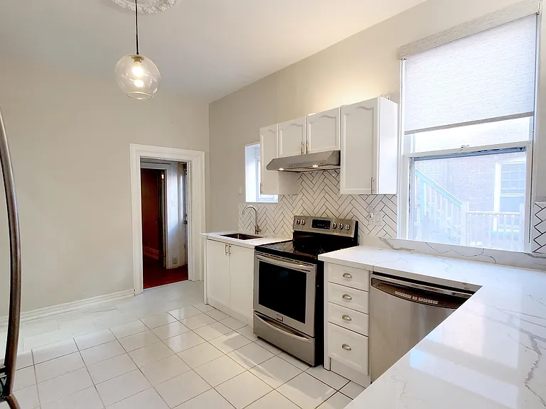 116 Fairholt Rd S #2 — Photo 11