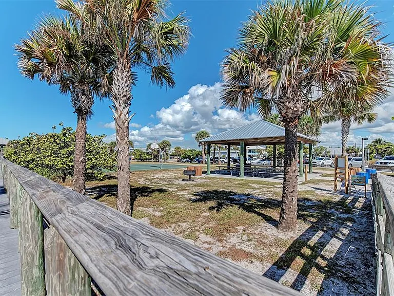 12165 Gulfstream Blvd — Photo 36