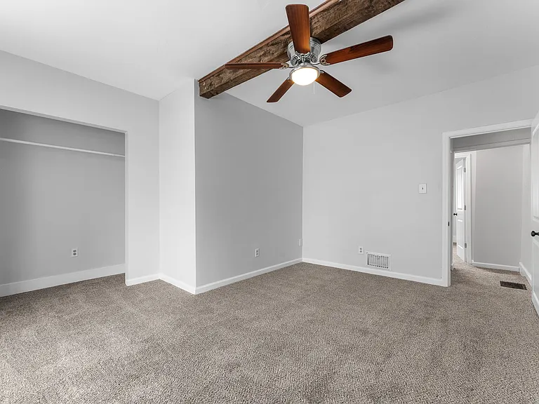 2816 Patterson St S — Photo 2