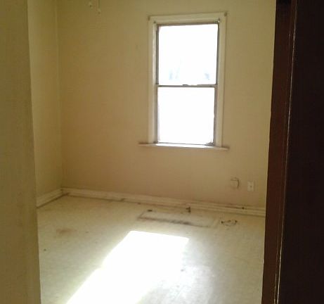 3rd image of 8723 Link Ave