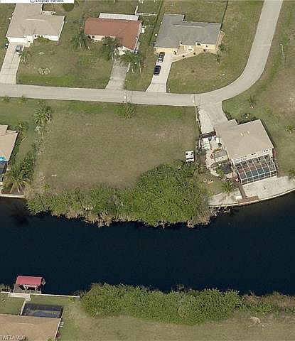 2nd image of 924 NW 9th St