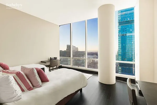 その他 one room One of only two condos with private terraces at One57 lists