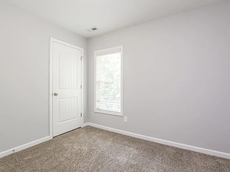 119 Oakdale Ave — Photo 12