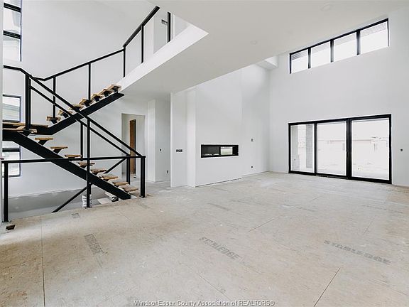 4th image of 65 Unity Ct