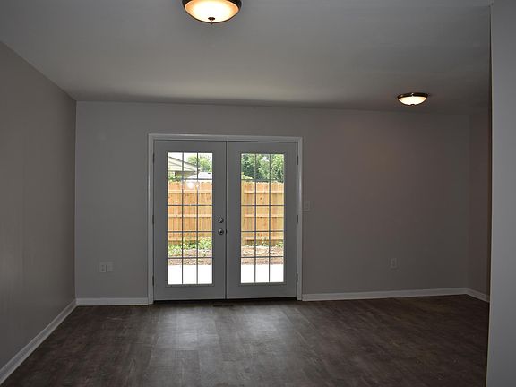 3rd image of 7717 Washington Park Dr
