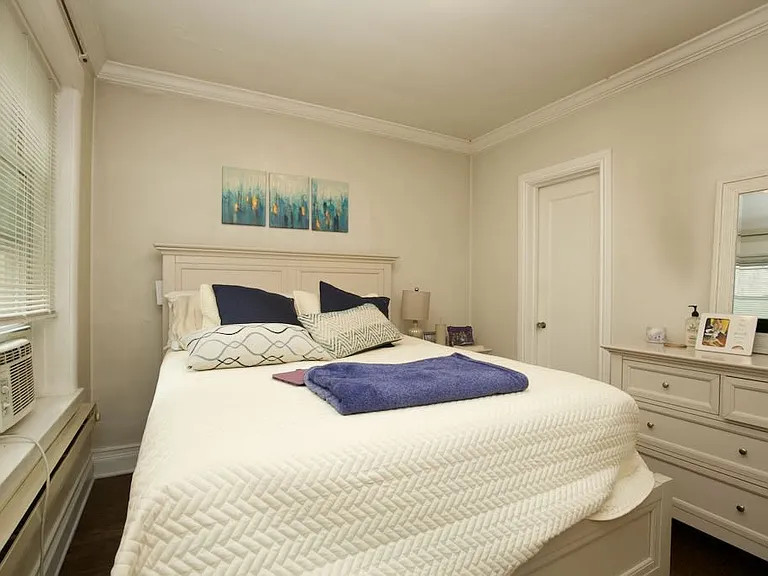 2129 N Dayton St #102 — Photo 14