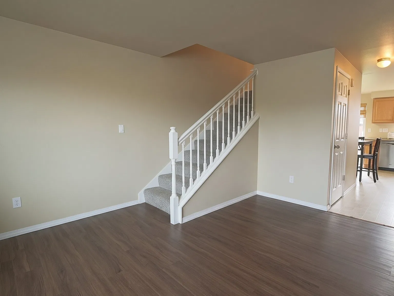 2 bed, 1024 sqft, $2,350 — Photo 3