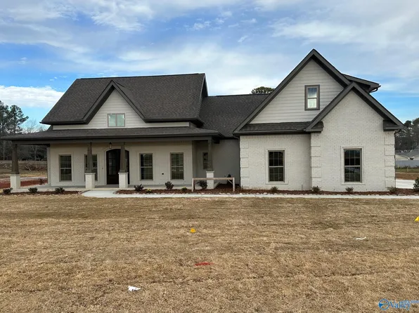 20631 Jeremiah Ln, Athens, AL 35611