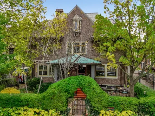189 Bidwell Pkwy, Buffalo, NY 14222