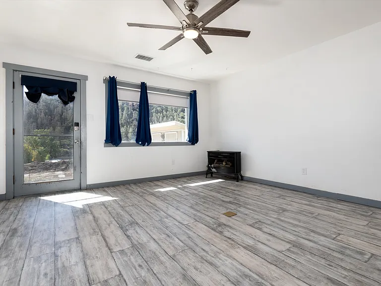 735 Colorado Blvd — Photo 5