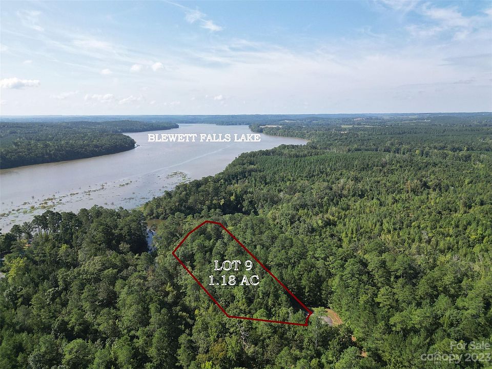 1st image of 9 Baypoint Trl