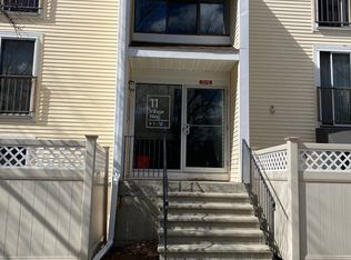 11 Village Way APT 6, Natick, MA 01760