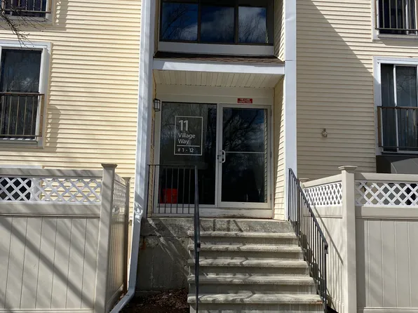 11 Village Way APT 6, Natick, MA 01760
