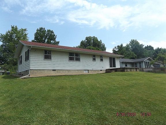 2nd image of 595 W Riverwood Dr
