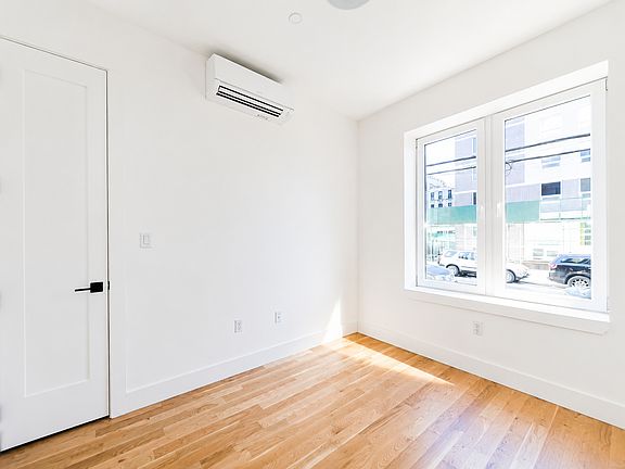 5th image of 355 Grove St #1A