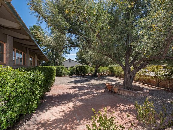 4th image of 3311 E Terra Alta Blvd