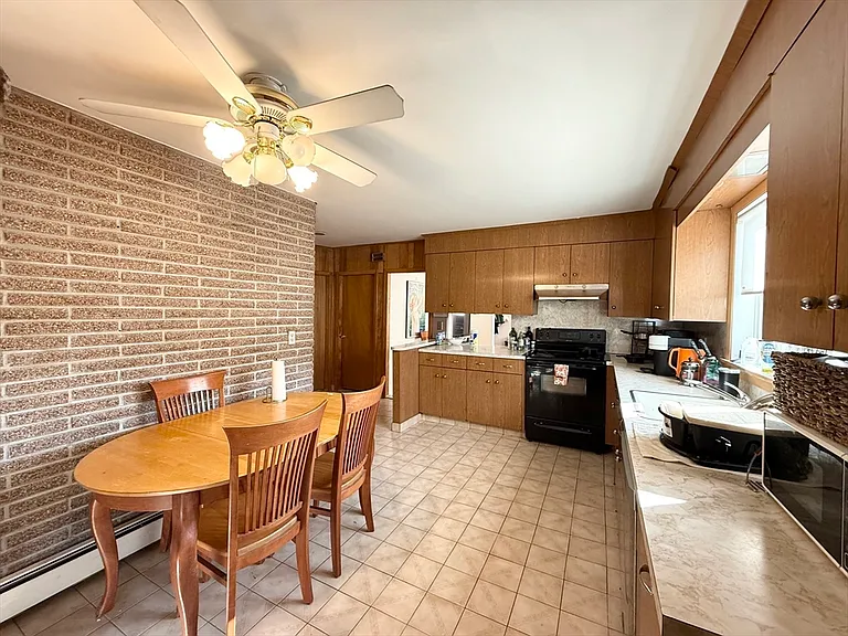 540 Main St #2 — Photo 1