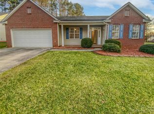 6710 Reedy Creek Rd, Charlotte, NC 28215