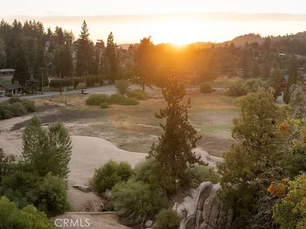 10 Sierra View Dr, Running Springs, CA 92382