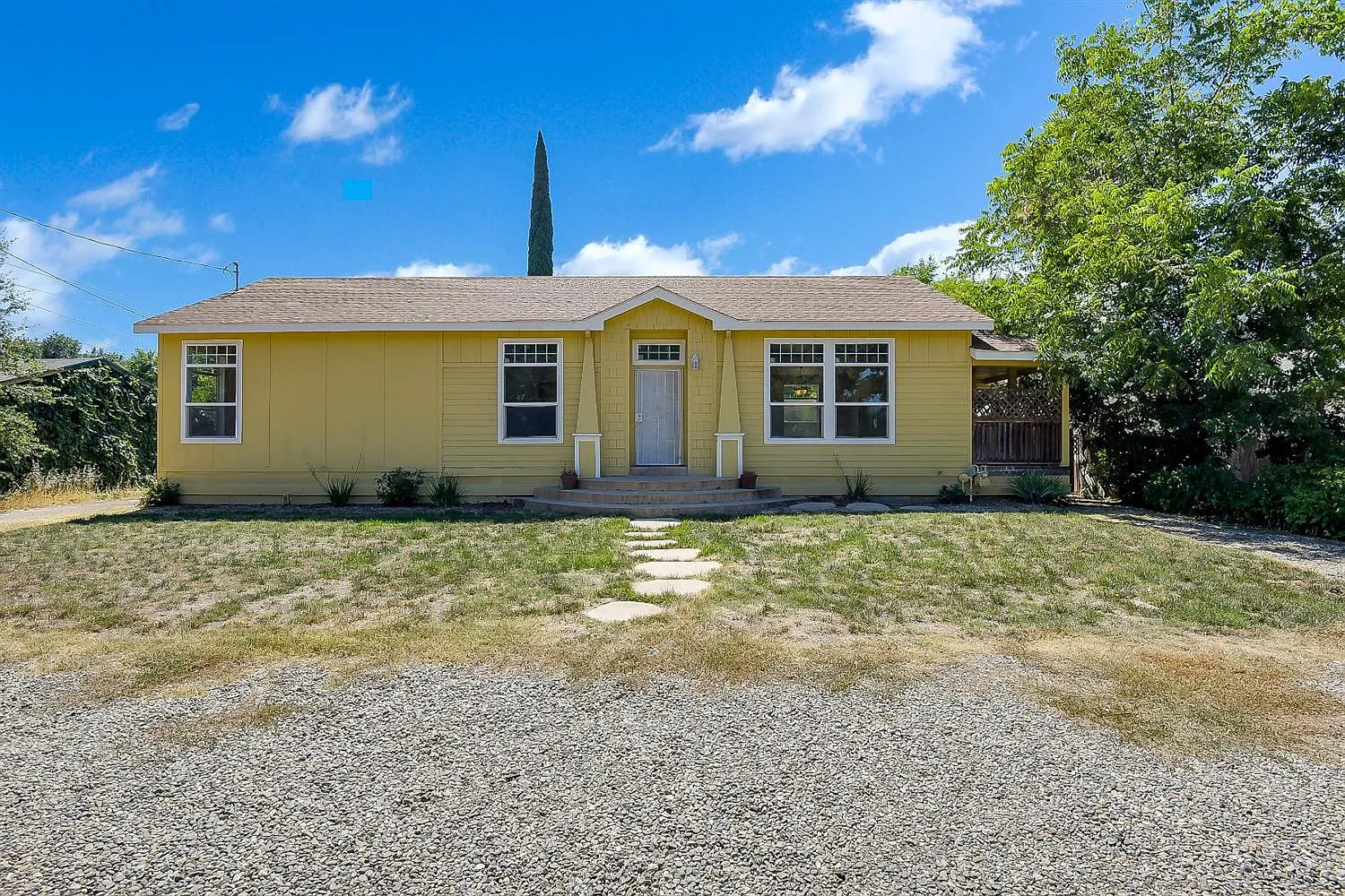 10362 North St photo 1
