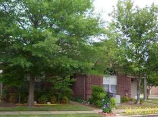 1092 Sunstar Dr, Cordova, TN 38018