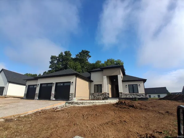 830 Spyglass Hill Dr, Bedford, IN 47421