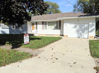 204 W Harrison St, Exira, IA 50076