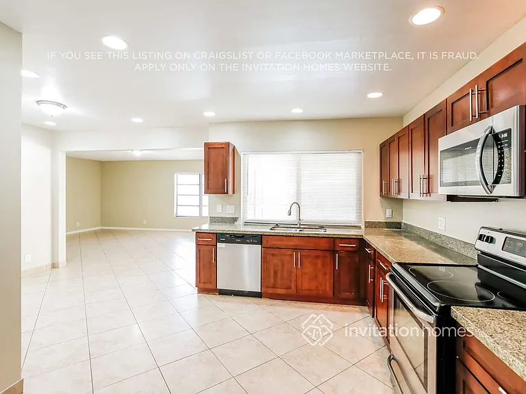 5161 SW 19th St — Photo 5