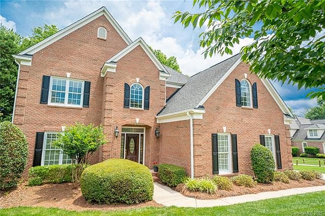 1st image of 116 Pebble Brook Ln