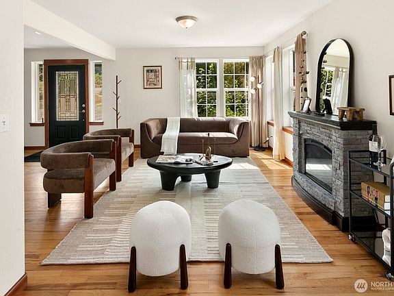 3rd image of 8017 64th Street SE
