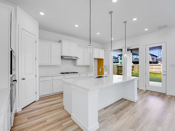 3rd image of 21726 Emerton Crescent Way
