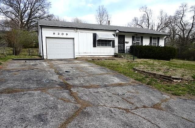 1st image of 9309 Lewis Ave