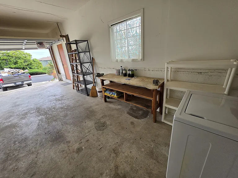 1744 Wesley Ave — Photo 52