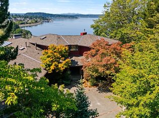 30 Silver Beach Dr, Steilacoom, WA 98388