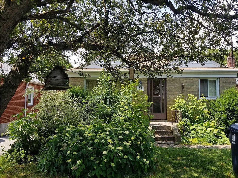 2nd image of 38 Compton Dr